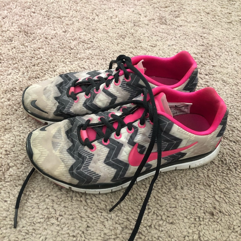 Nike tennis shoes